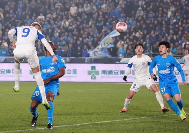 中超-武汉三镇3-1击败南通支云收获首胜